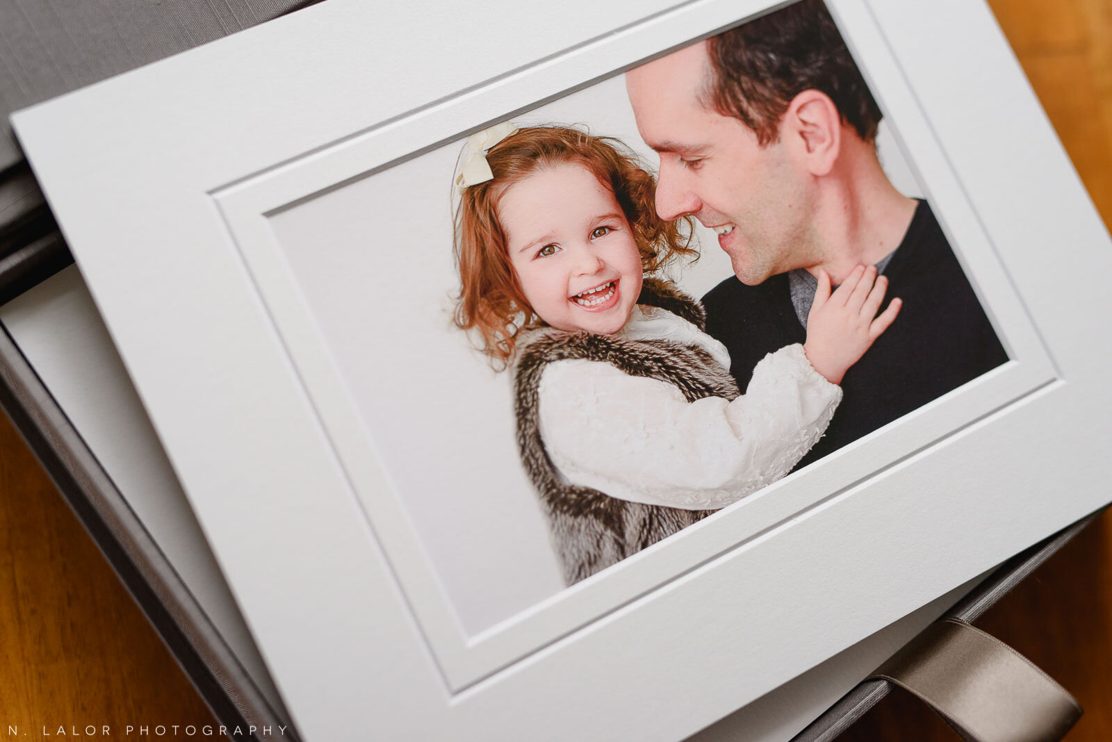 nlalor-photography-2018-02-family-photo-session-with-three-girls-greenwich-connecticut-23.jpg