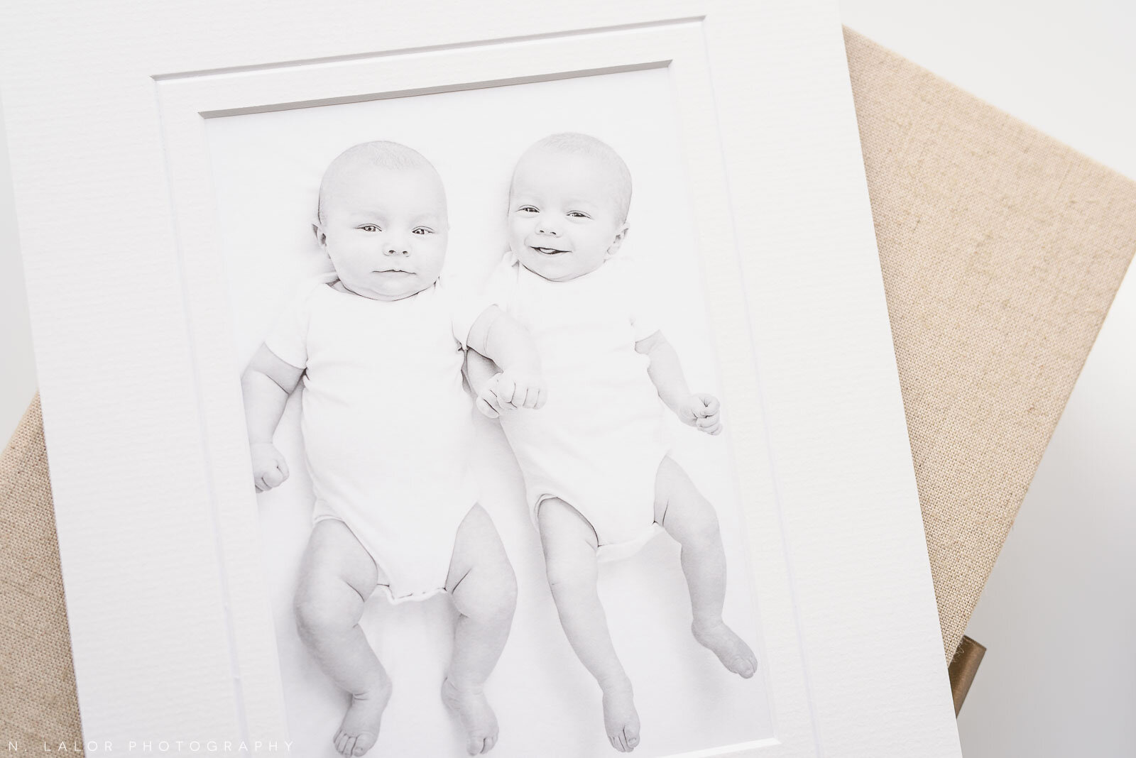 nlalor-photography-2018-twins-baby-photo-session-greenwich-connecticut-4.jpg