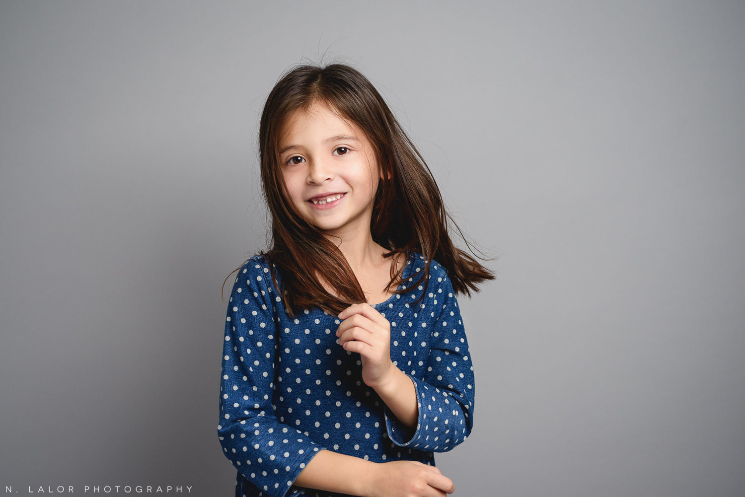 nlalor-photography-2016-12-13-studio-family-two-girls-greenwich-connecticut-4.jpg