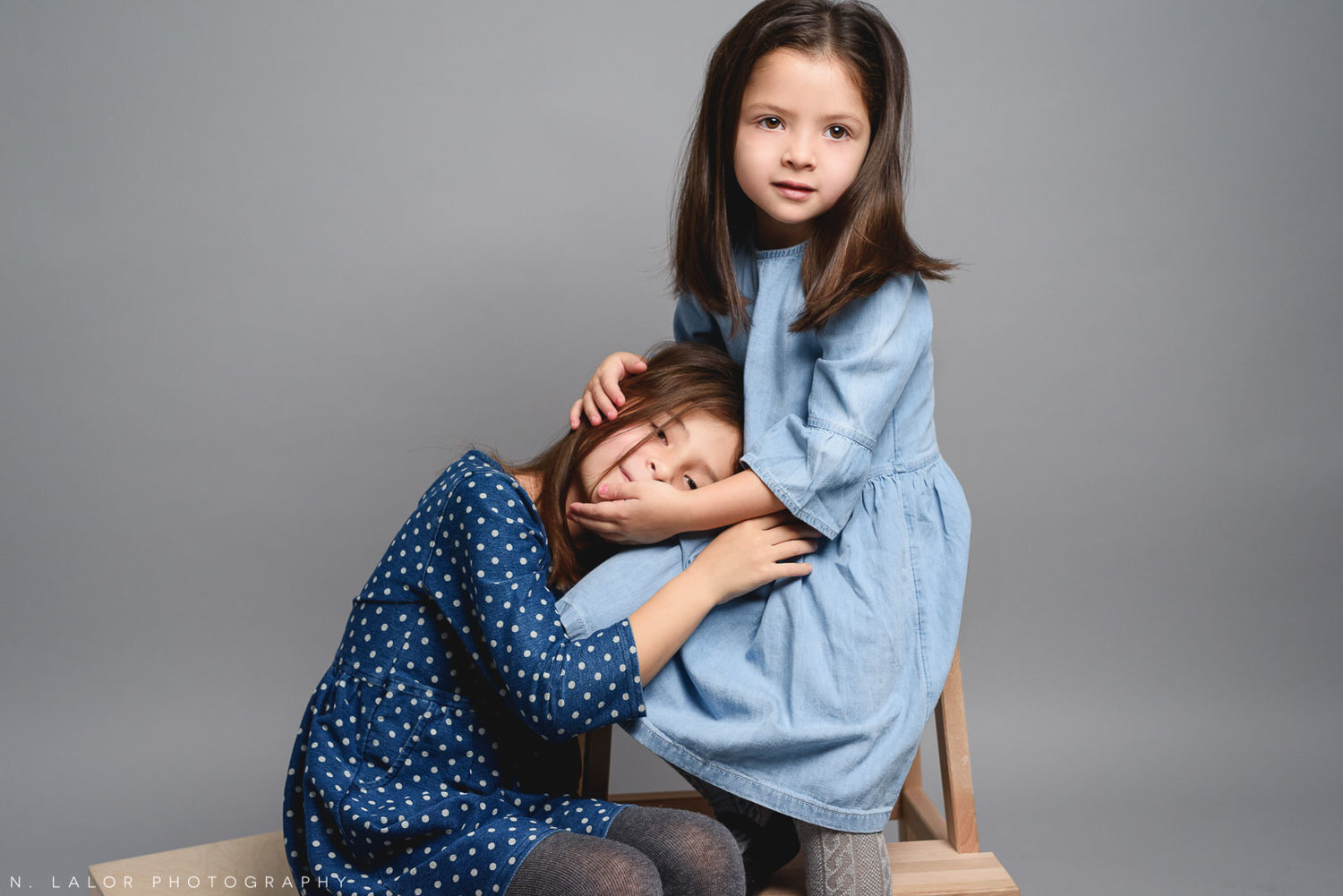 nlalor-photography-2016-12-13-studio-family-two-girls-greenwich-connecticut-8.jpg