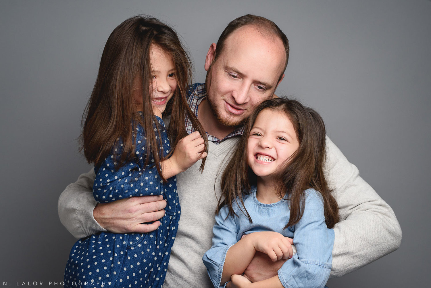 nlalor-photography-2016-12-13-studio-family-two-girls-greenwich-connecticut-10.jpg