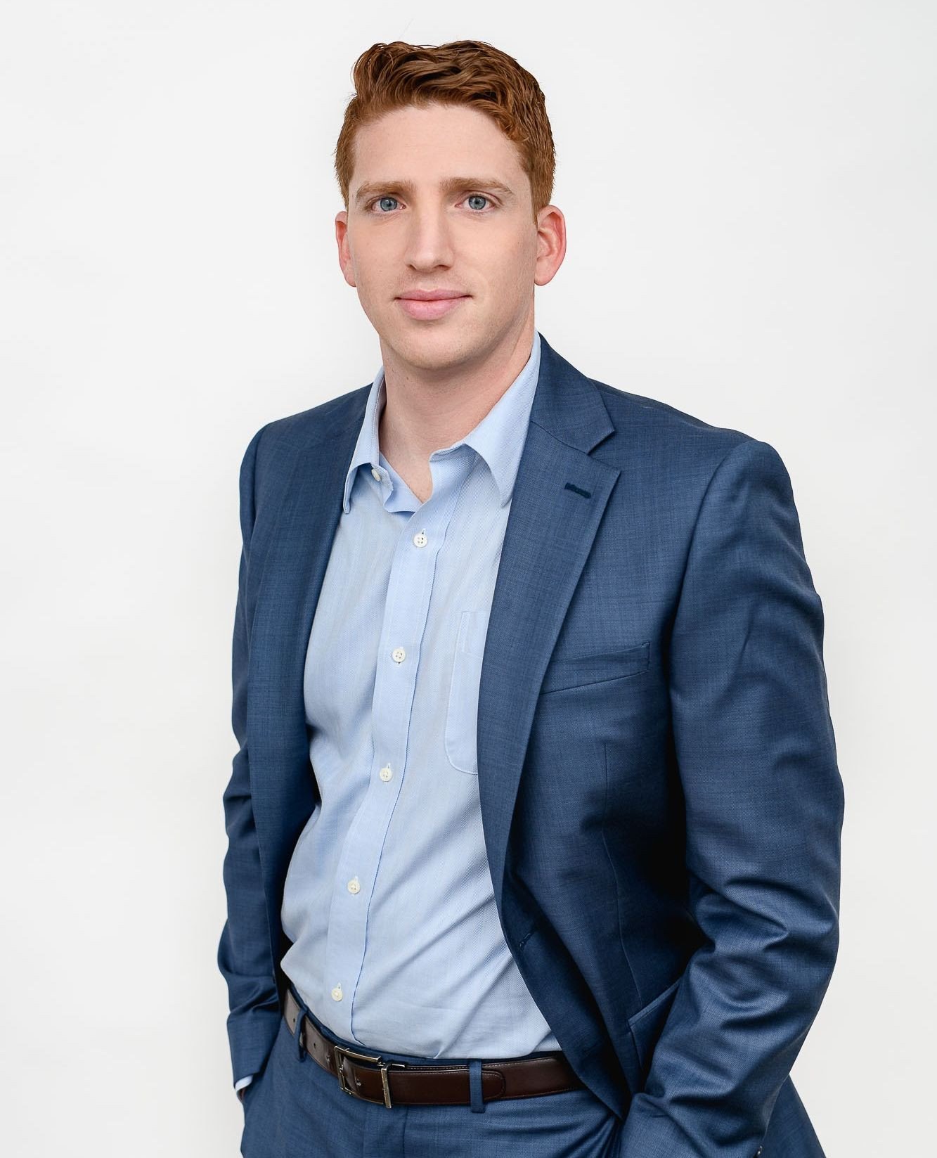 🤝 Don't ignore individual preferences! The human element is crucial. Understand that everyone has unique preferences and concerns about how they look in photos. A skilled photographer knows how to make everyone feel at ease, capture natural expressi