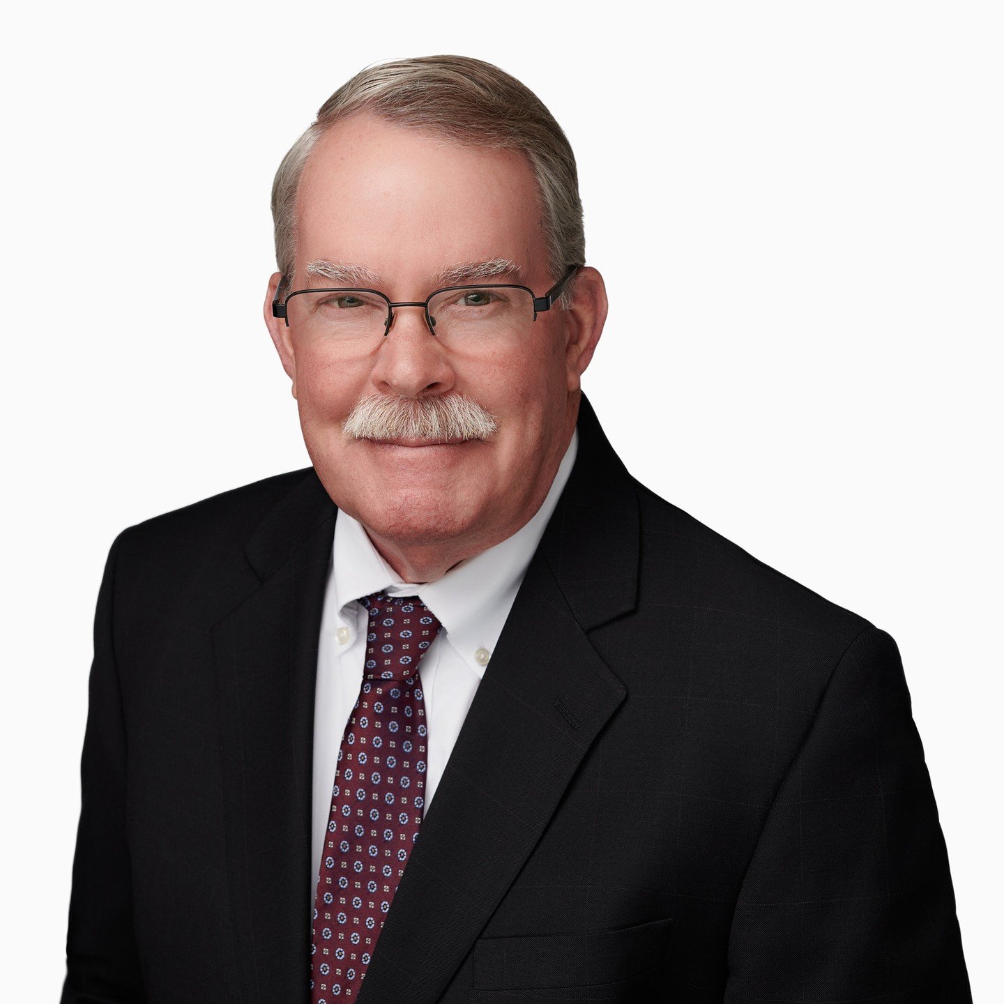 Yes! If you wear 👓️ glasses day to day they should 100% be included in your headshot. In fact, I make sure to angle lighting in a way that doesn't cause glare on the lenses, for a crystal clear image.⁠
⁠
#headshots #headshot #headshotphotography #he