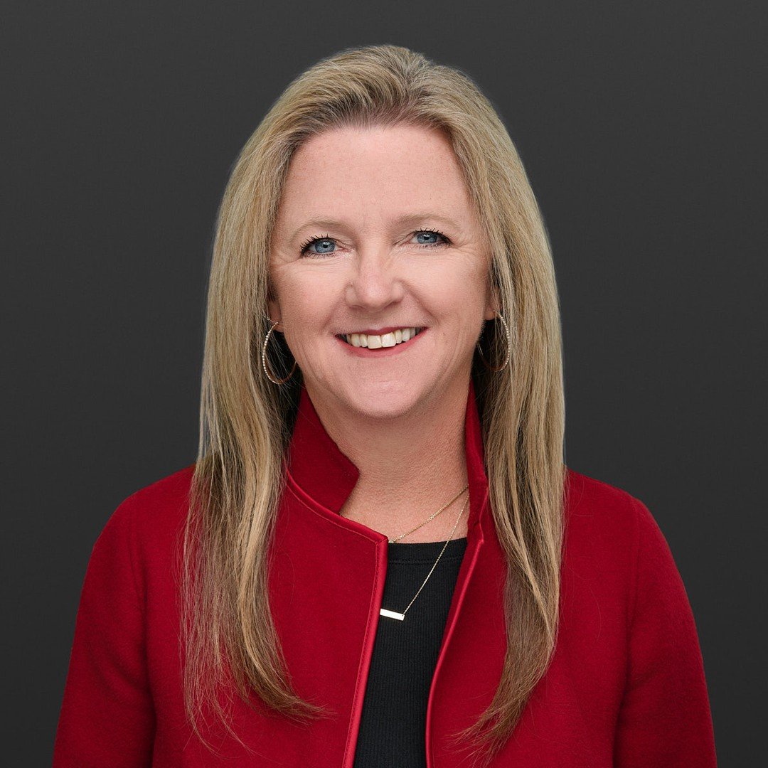 Immediate Feedback and the Satisfaction Guarantee 📸✨⁠
⁠
The fear of the unknown is what makes most people nervous. This is why we do an immediate image viewing right after your session (in fact, you can instantly see the photos I take come up on the