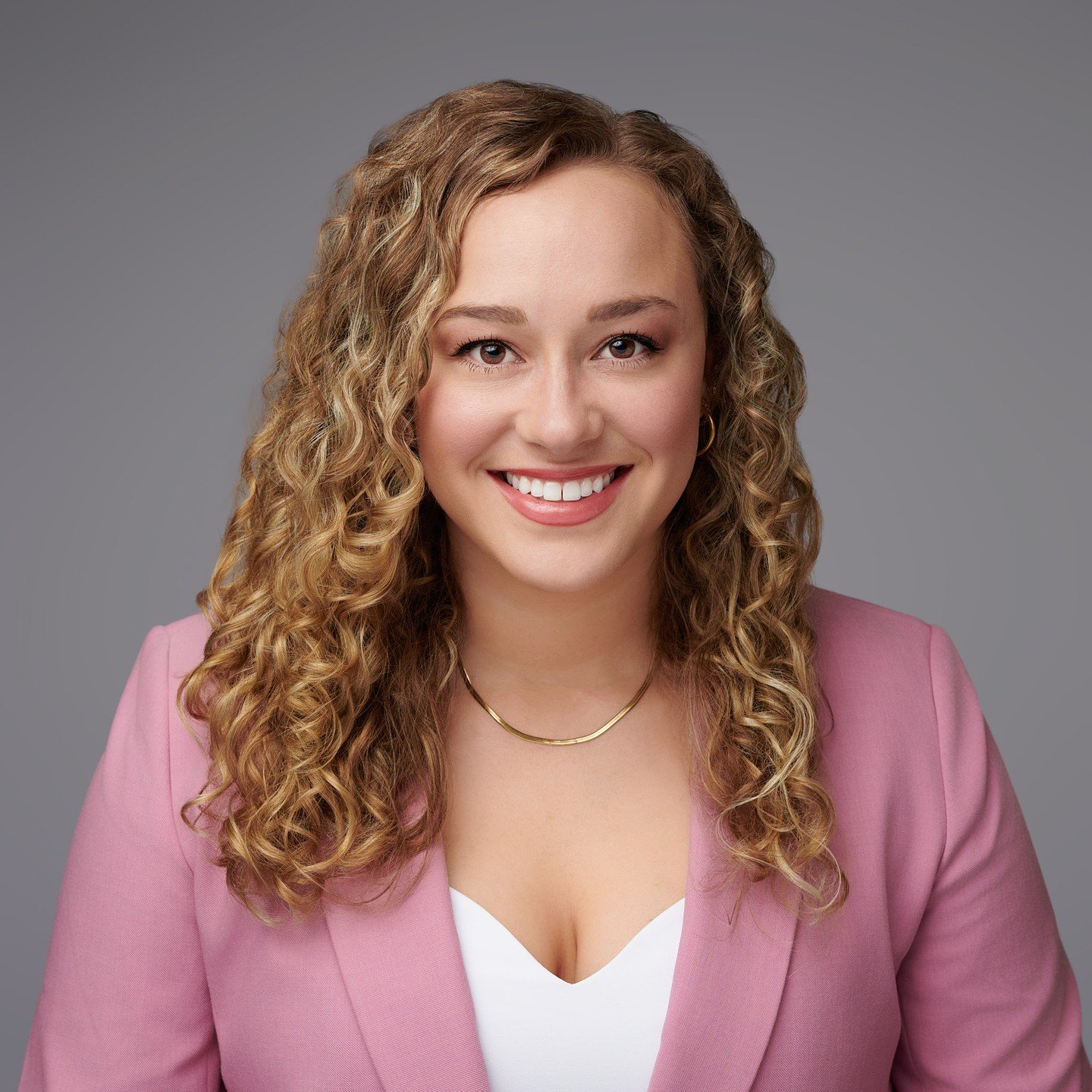 One of the benefits of working with a good professional headshot photographer is the support and direction provided before, during, and after the photoshoot. The first question that comes up for a headshot photo session is &ldquo;What should I wear?&