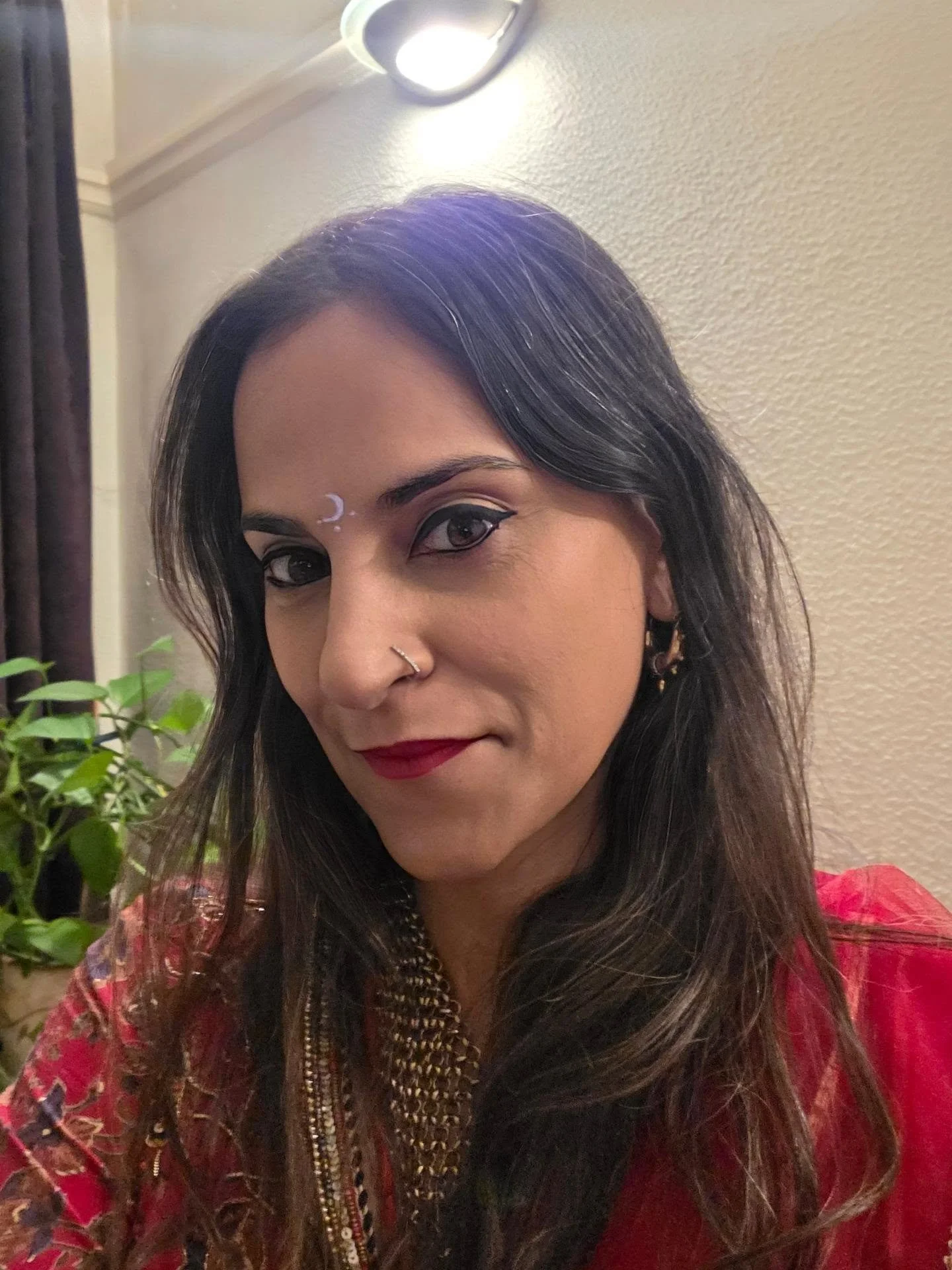 Navratri blessings to you all...my dance with her last night as she wore her crescent moon to light her way. Im a new moon baby lighting the way for you.

Ma Chandraghanta 🔱🙏🕉

Living the mythology of my soul ancestry.

Much love...

Happy Wednesd