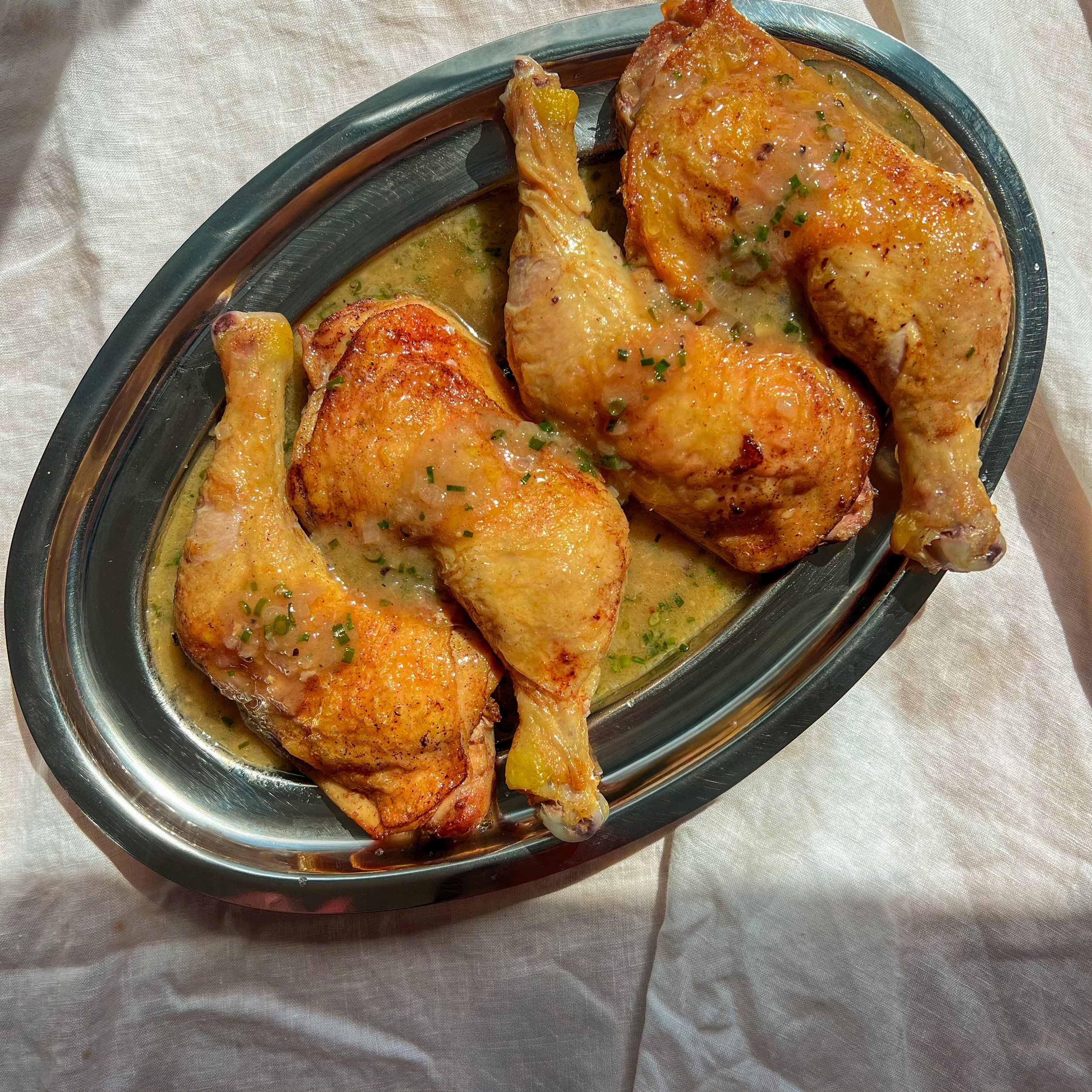 CRISPY CHICKEN LEGS W. SHALLOT-VINEGAR PAN SAUCE