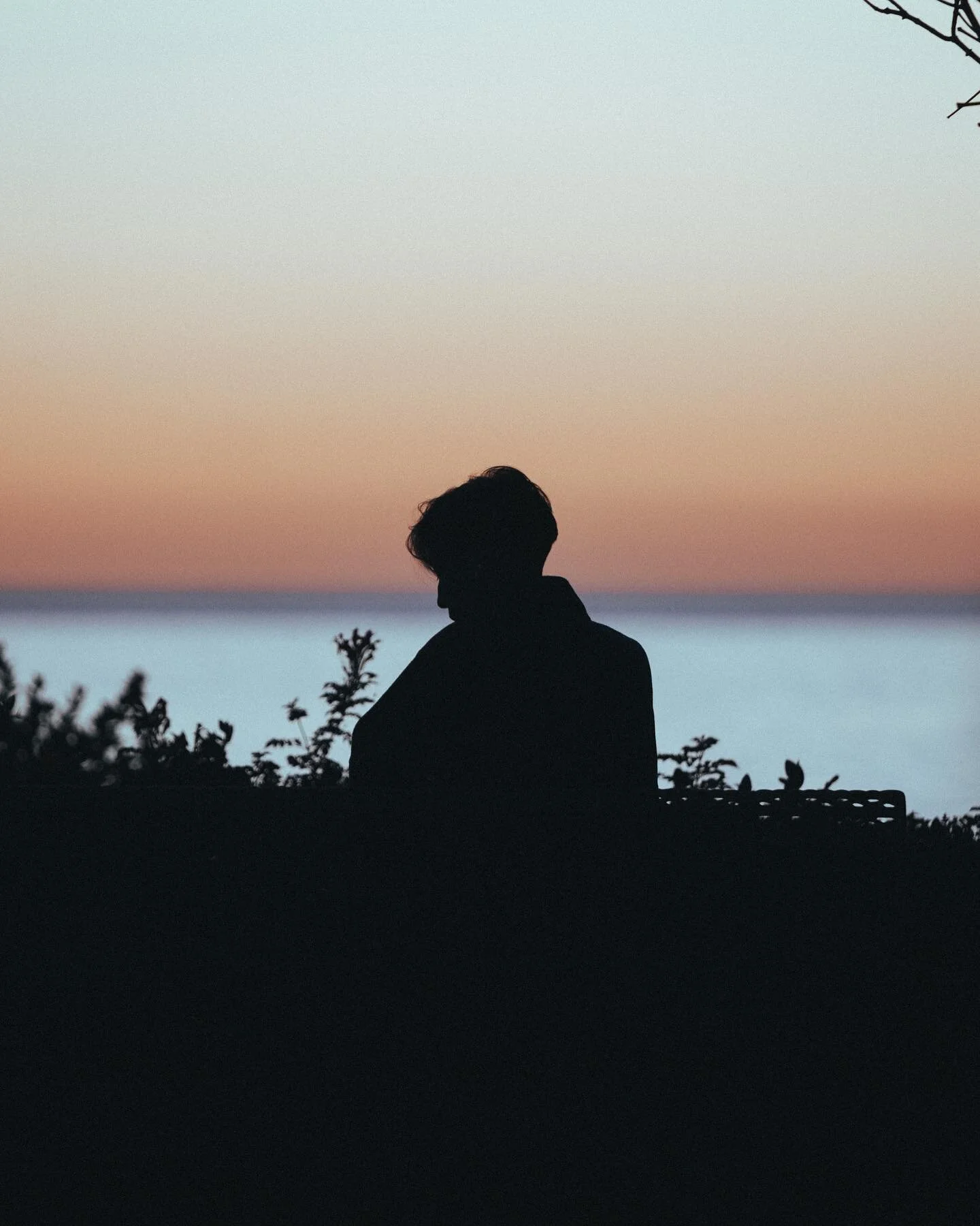 This is Gabe. Let him while we were heading to a nice little sunset spot. Super nice guy and a really talented filmmaker. Go check him out 🤙🏻 

#solanabeach #sunset #sonya7iii #sonyalpha