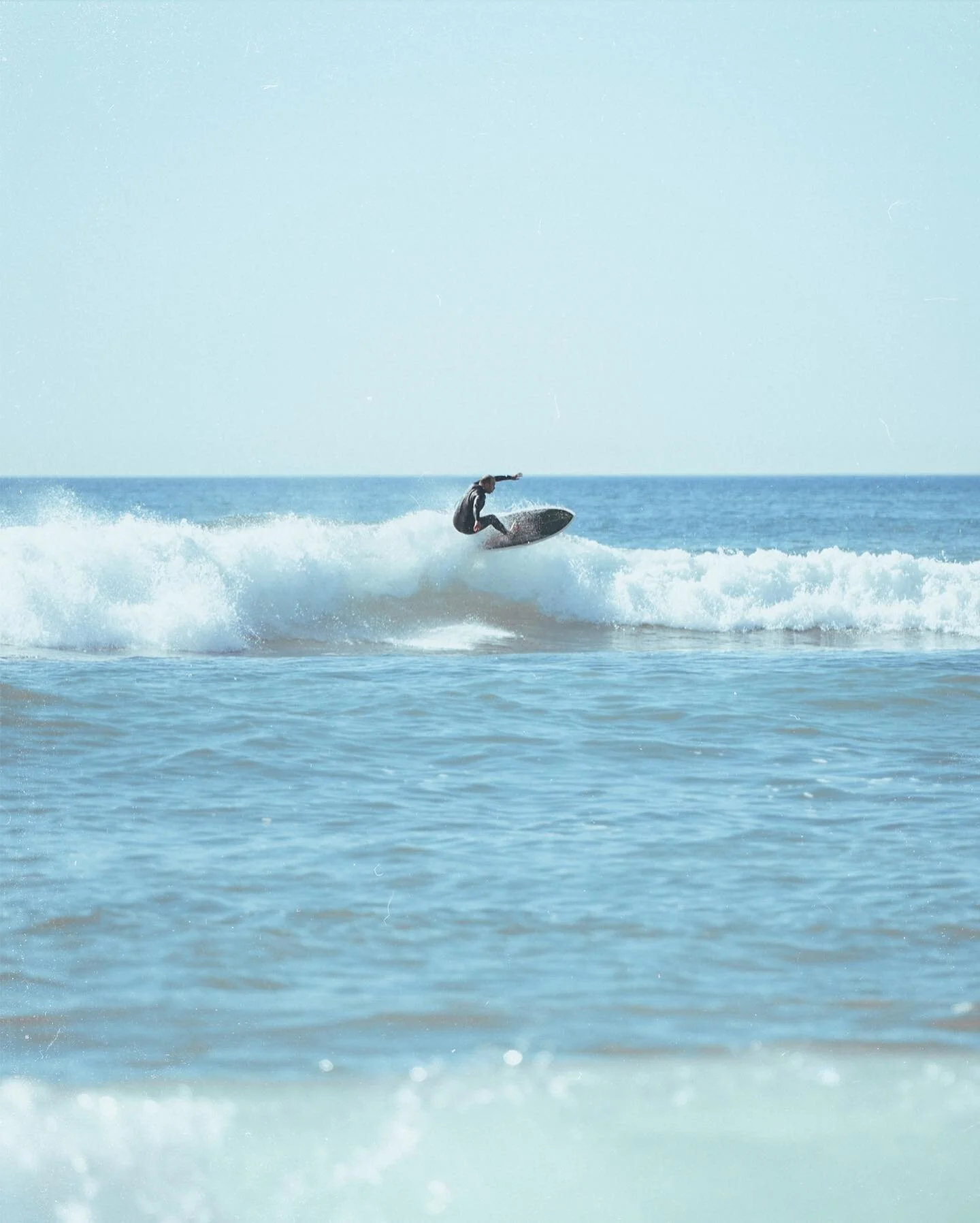 I wish I could surf. I tried to surf for the first time and I cannot surf. I will stick to taking pictures of people who surf. Surf.

#surf #solanabeach #sonya7iii #sonyalpha #bealpha