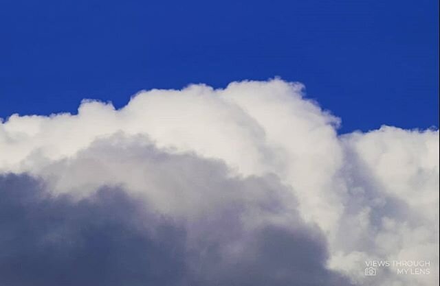 Layered cotton candy in the sky.
.
Decoded to point the camera upwards tonight to see what I could capture above me. Finally nice to have a clear day after all the rain recently. This particular cloud gave me a gradiant of grey to white and depth wit