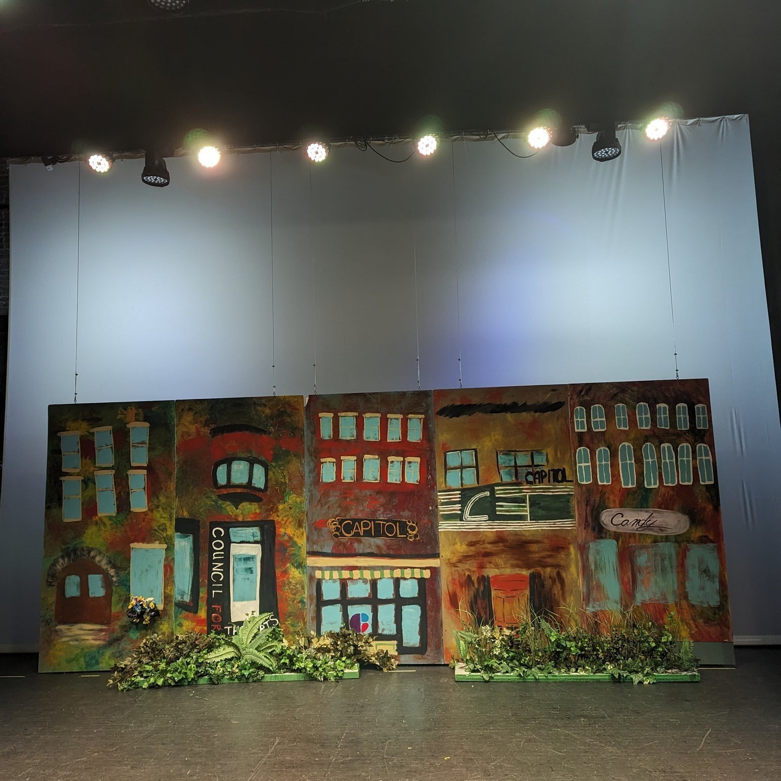 Did you help paint the scenery for Chambersburg Community Theatre's No Strings Attached during @IceFest Pa in January?
Get your tickets to see the play this weekend and see your artwork on stage!
cctonline.org