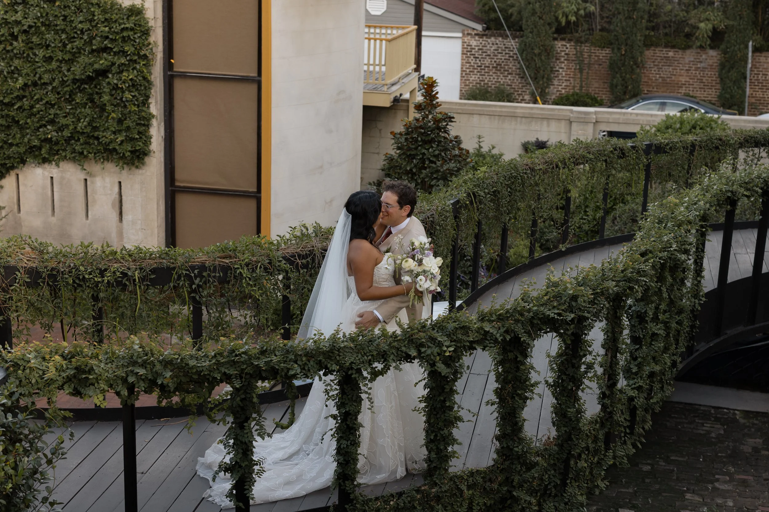 Savannah’s Best Elopement Photographers