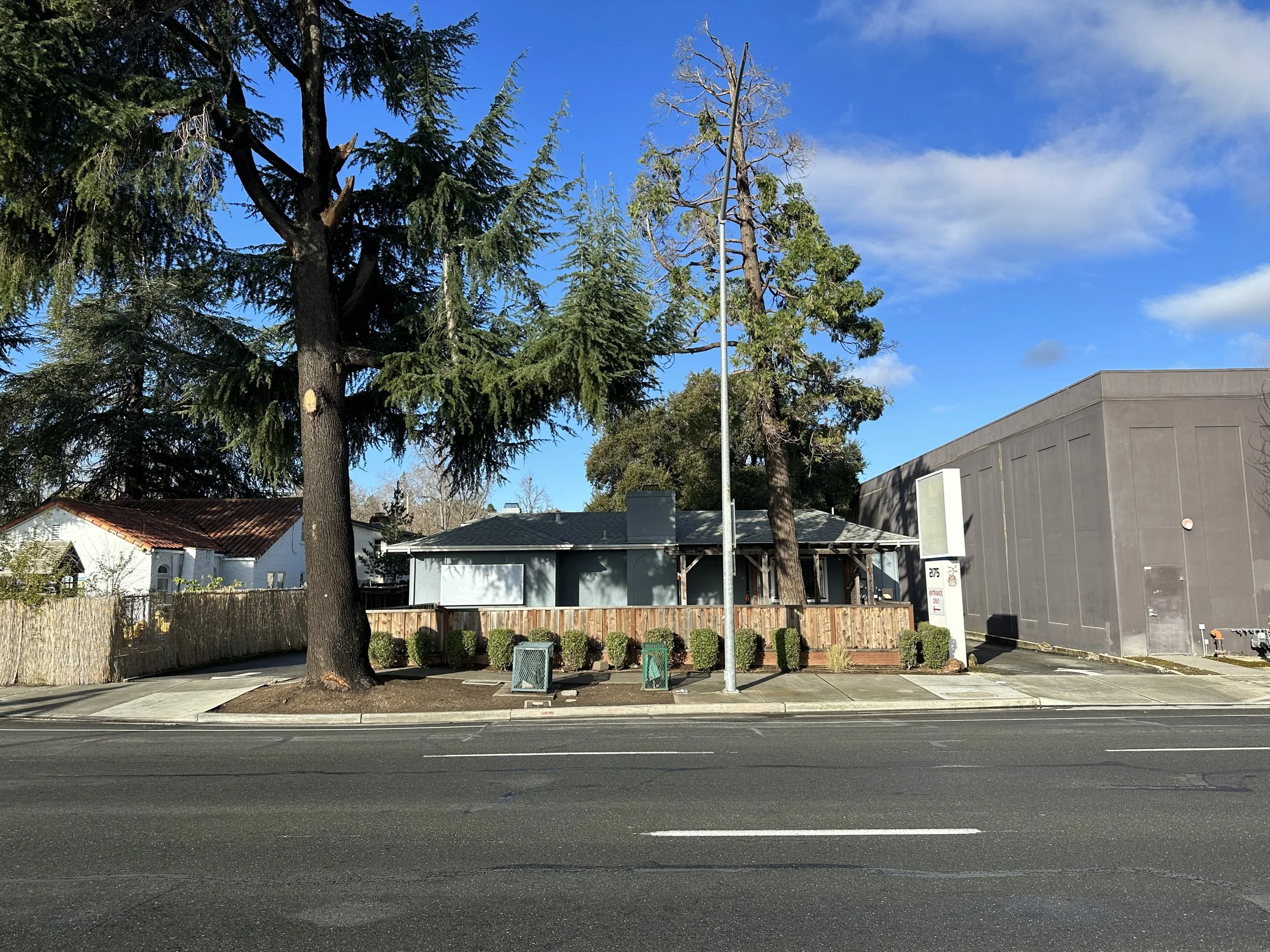 Commercial Leasing — MEACHAM/OPPENHEIMER INC.