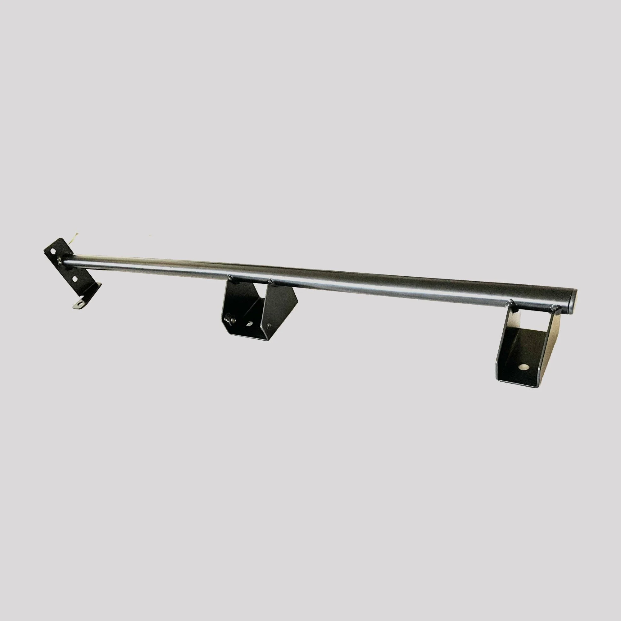 Defender 90 Rear Inward Facing Seat Anchorage, 7 Seat – Right, end view – DDS Metals