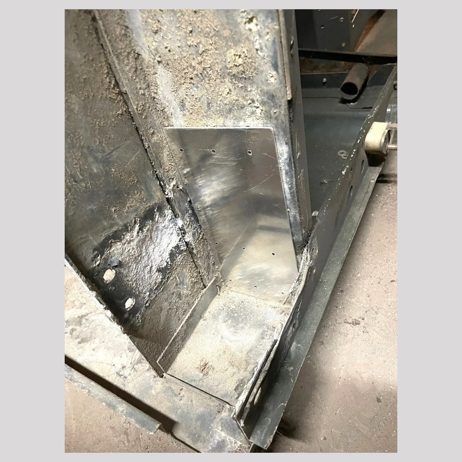 Defender 90 Seat Belt Mount Repair Plate – DDS Metals