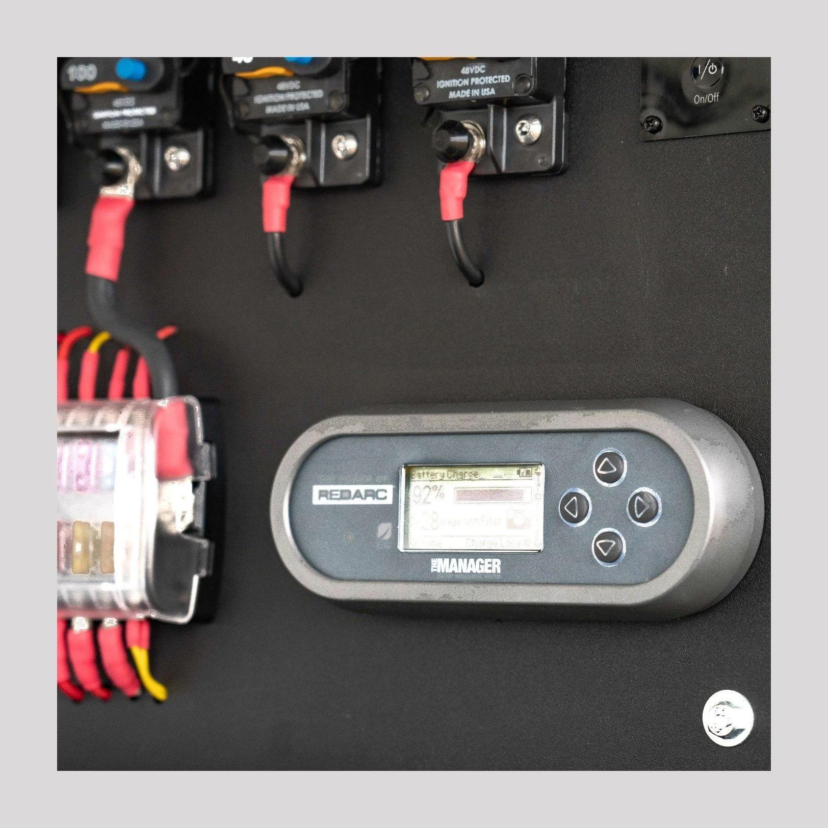 REDARC Manager30 Battery Management System, UK Plug (BMS1230S3-UK) (photo 3 of 4)