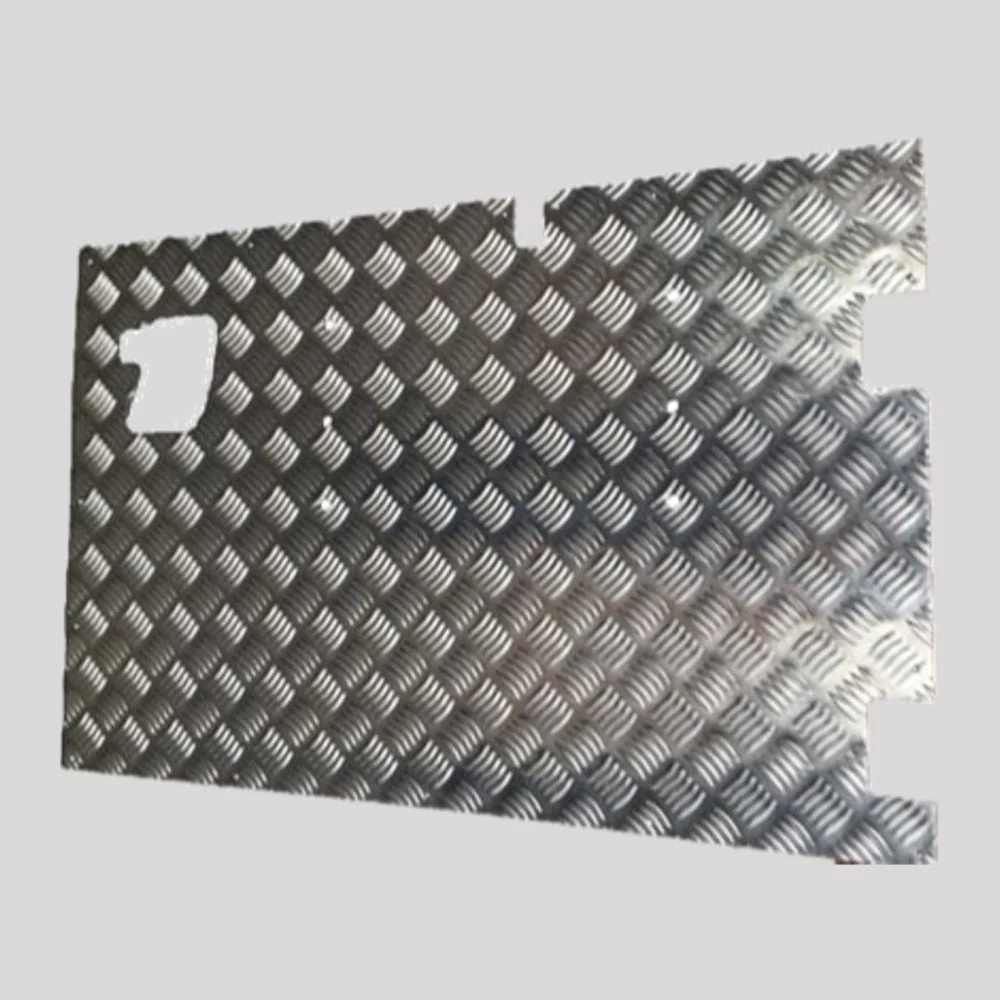 Defender Puma Rear Door External Chequer Plate Cover – Mill finish (bare aluminium) – DDS Metals