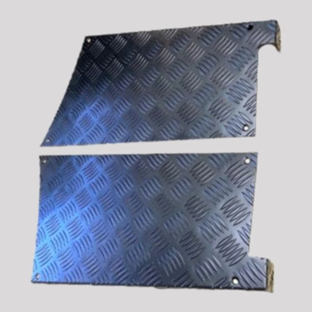Defender 110 Chequer Plate Rear Wing Corners, 3mm with Countersunk Stainless Fittings – Black powder coated – DDS Metals