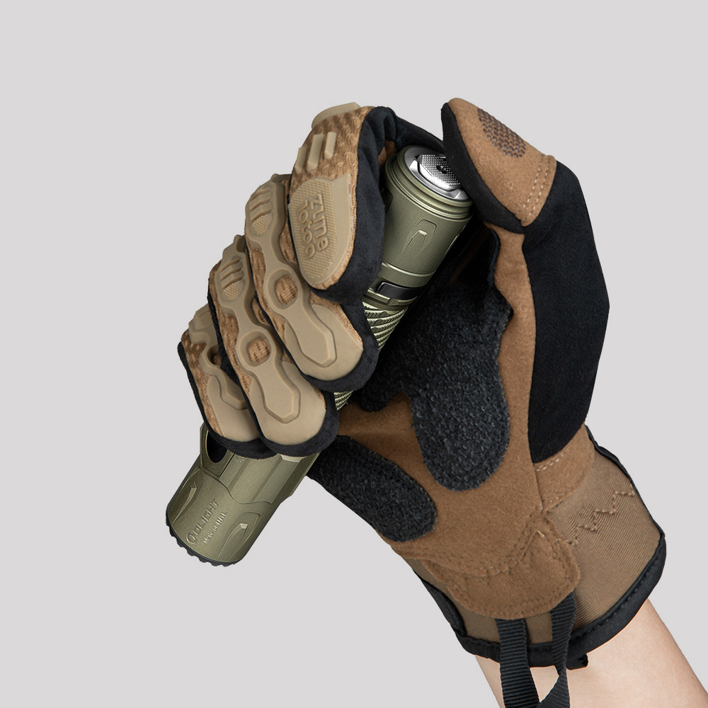 warrior-ultra-in-hand.png