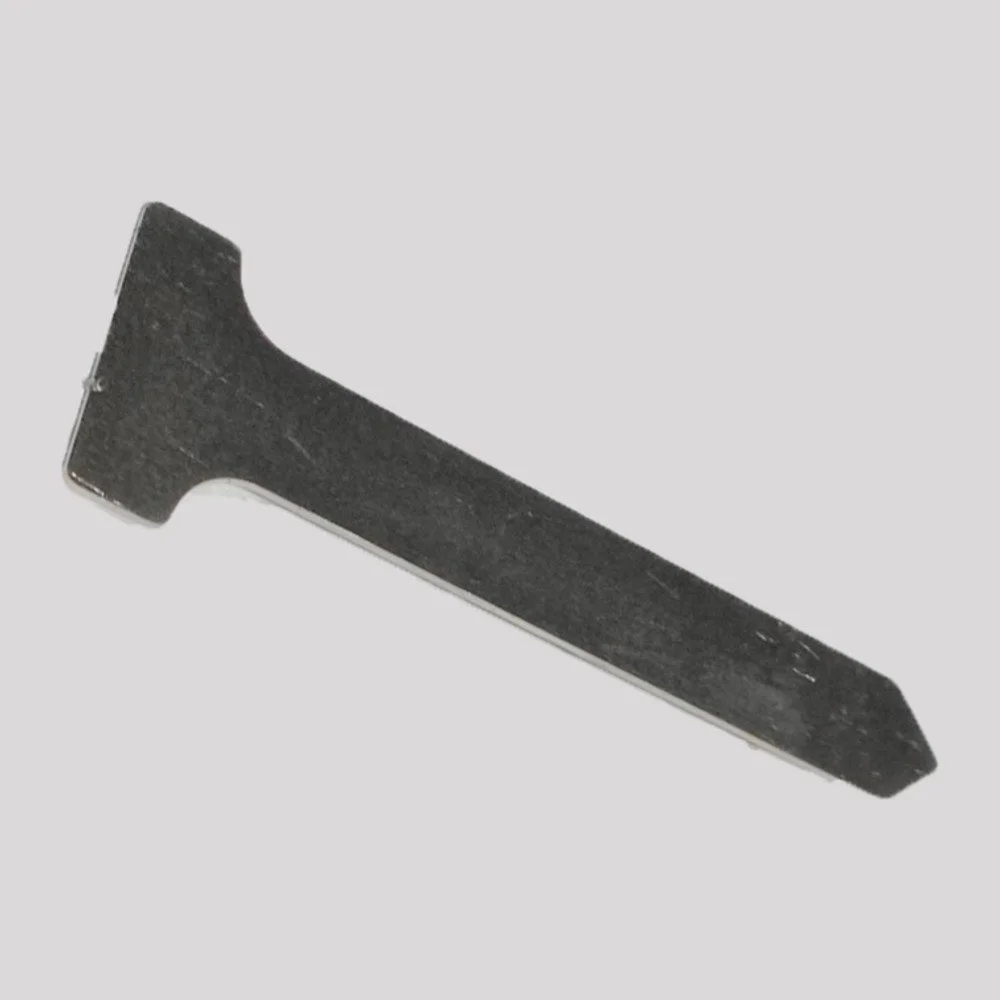 Defender 200Tdi Bulkhead Lower Loom Retainer – DDS Metals