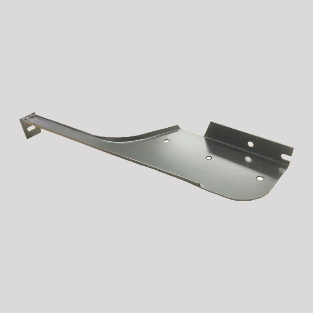 Defender 110 / 130 Rear Mudflap Mounting Bracket – Right, Black powder coated – DDS Metals