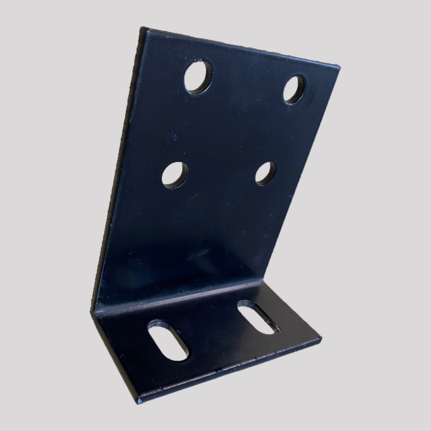 Defender 130 Crew Cab Rear Floor Crossmember Angle Bracket – DDS Metals