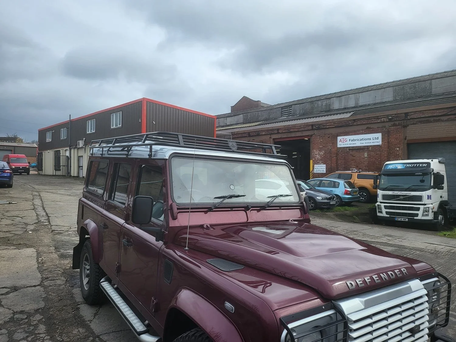 MCB 4x4 Defender 110 Flat Roof Rack – handmade steel roof rack for the Land Rover Defender 110 (photo 7 of 12)