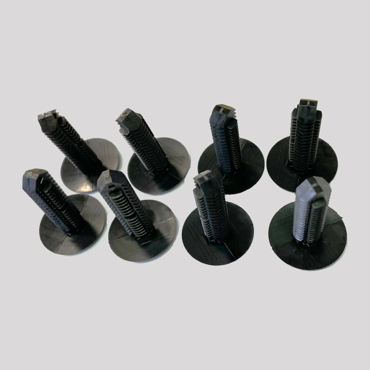 Defender Bumper End Cap & Radiator Grille Fir-Tree Fasteners (Pack of 8) – DDS Metals