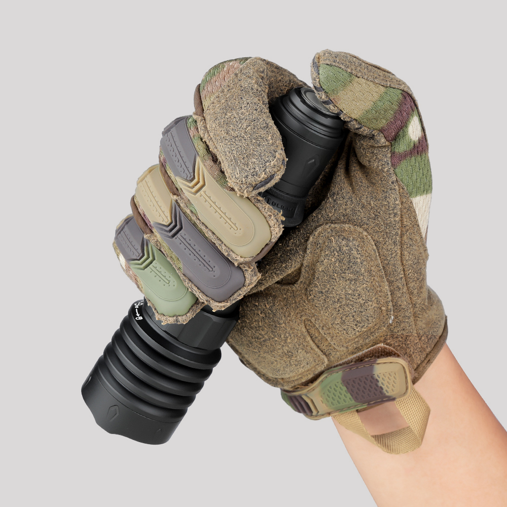 warrior-x-4-gloved-hand.png
