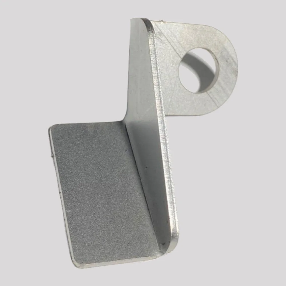 Defender 300Tdi & Td5 Brake Pipe Mount (Inner Face of Right Footwell) – DDS Metals