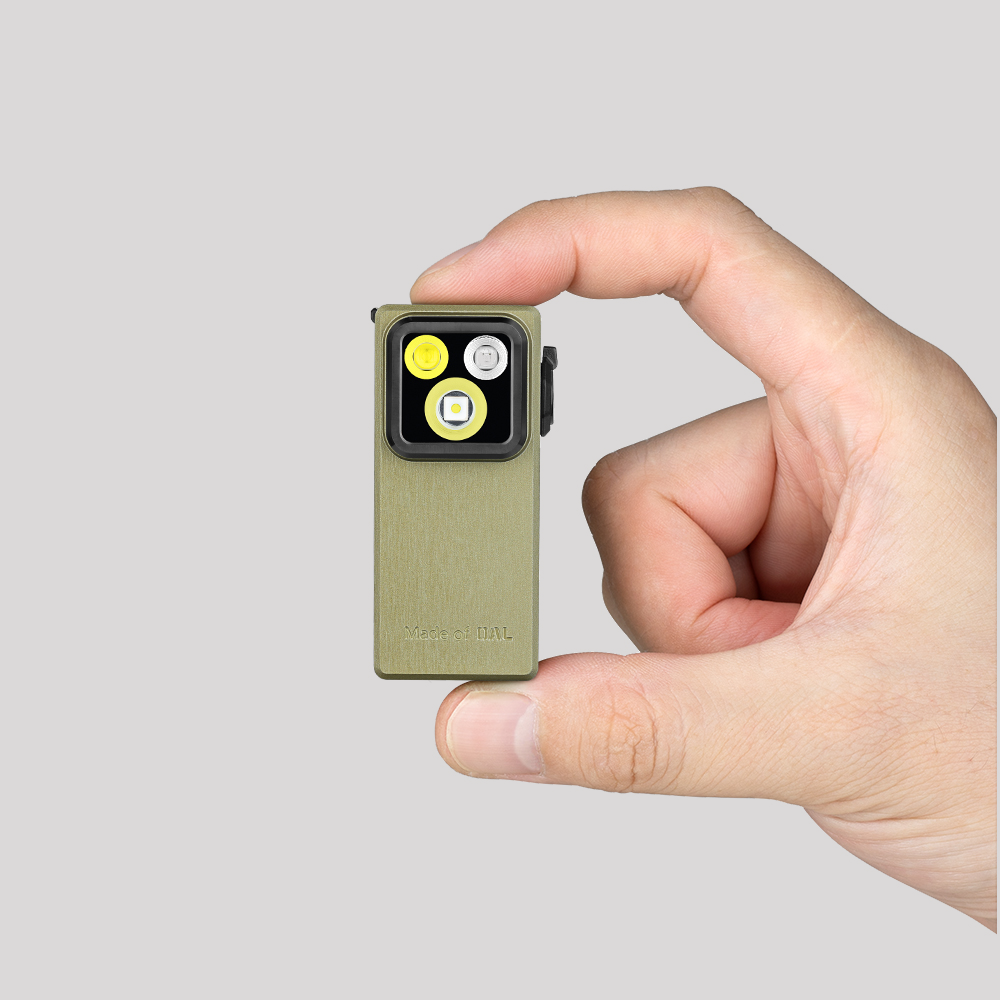 oclip-ultra-in-hand.png