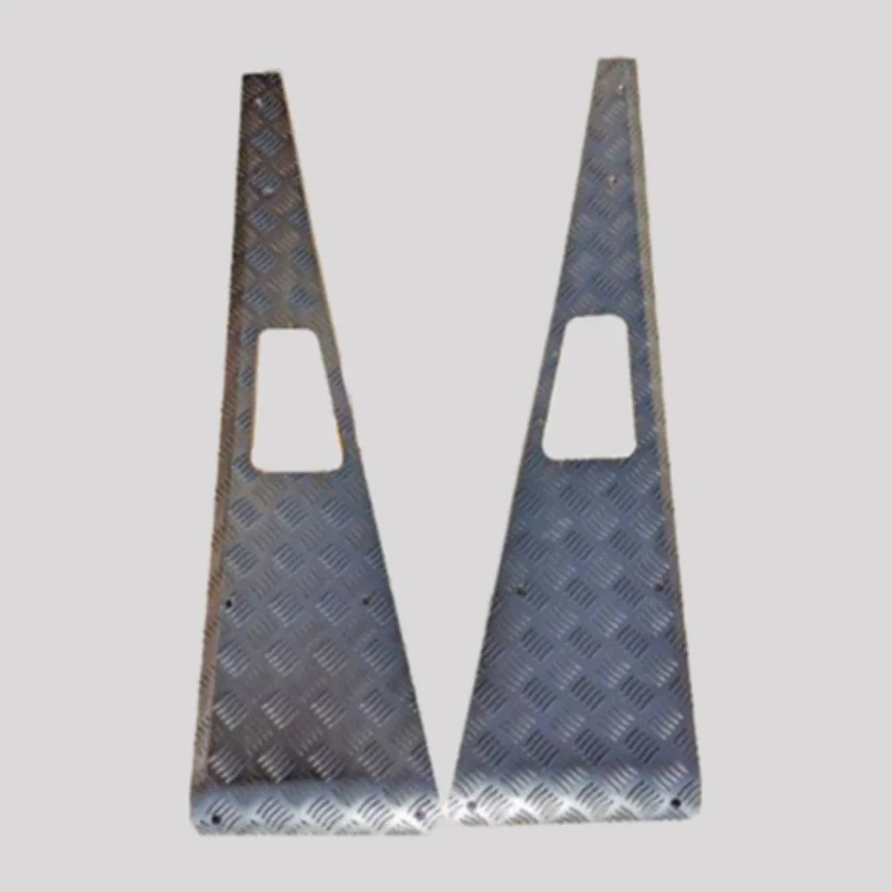 Defender Chequer Plate Wing Tops, Small Air Intake, Side Fold, 3mm with Countersunk Stainless Fittings – No aerial hole, Black powder coated – DDS Metals