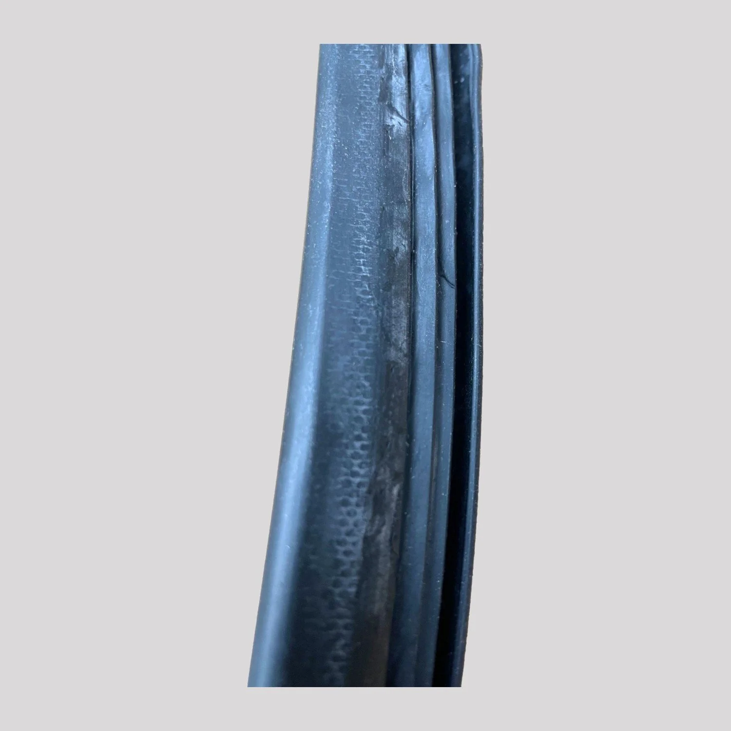 Defender Rear Door Glass Glazing Seal (2002 on) – DDS Metals