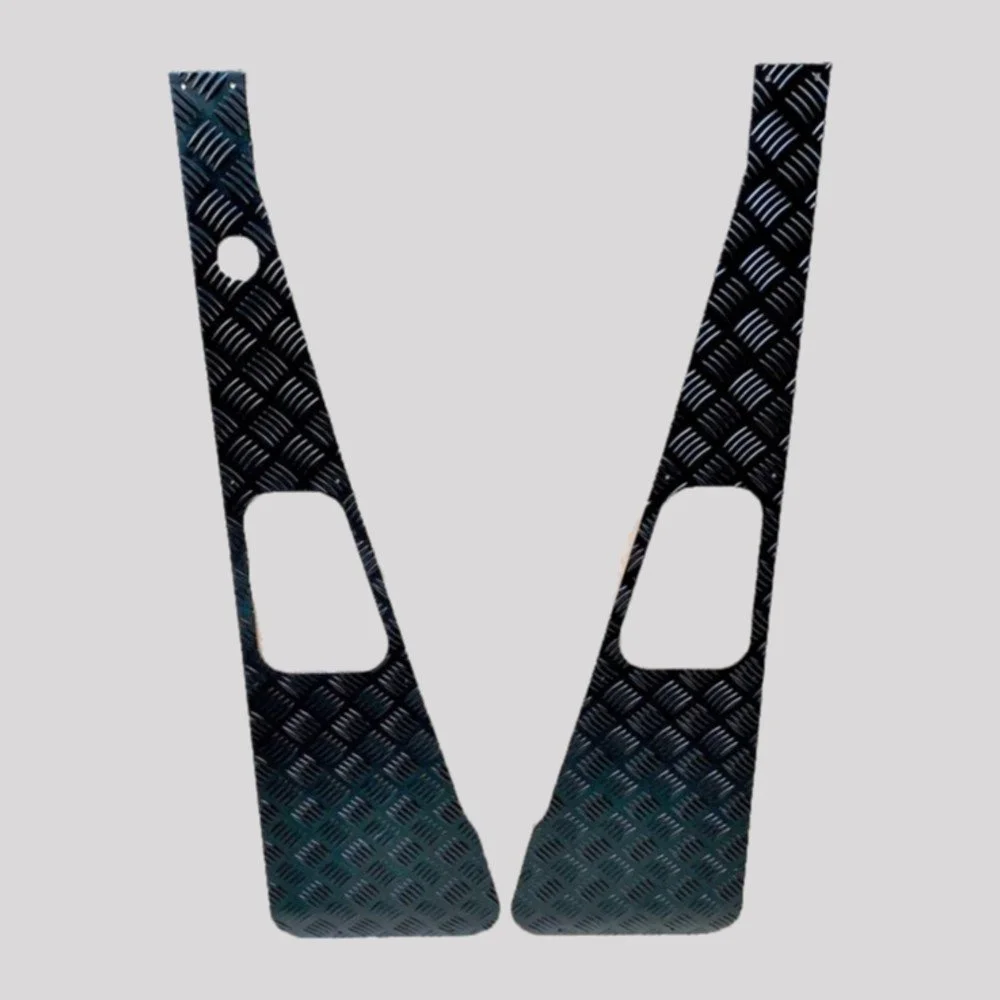 Defender Tdi Chequer Plate Wing Top Protectors with Large Air Intake & Aerial Hole – Right-hand drive (UK), 2mm, Black powder coated / Right-hand drive (UK), 3mm, Black powder coated – DDS Metals