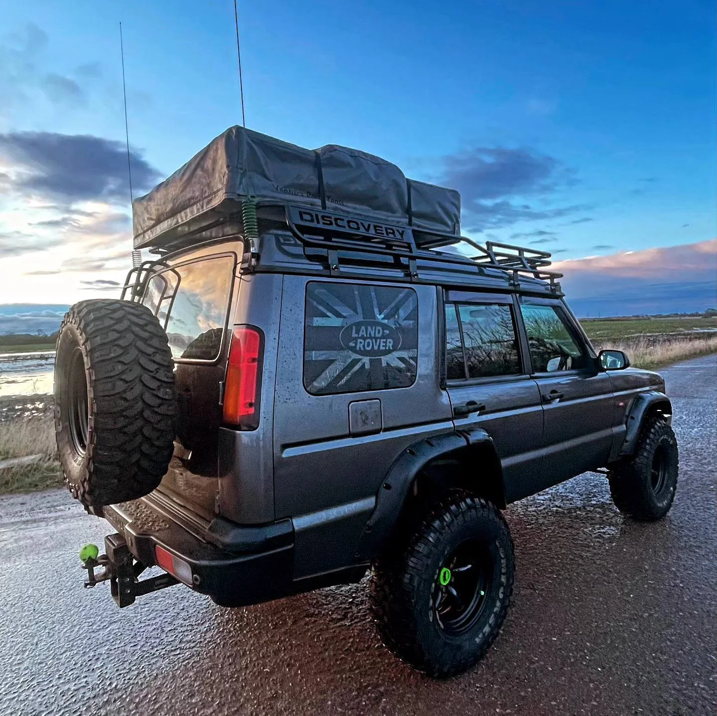MCB 4x4 Discovery 2 Roof Tent Rack – handmade steel roof tent rack for the Land Rover Discovery 2 (photo 3 of 8)
