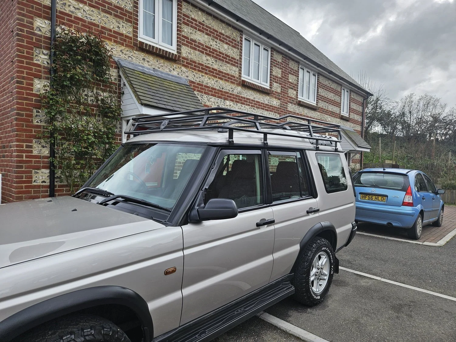 MCB 4x4 Discovery 2 Expedition Roof Rack – handmade steel roof rack for the Land Rover Discovery 2 (photo 1 of 8)