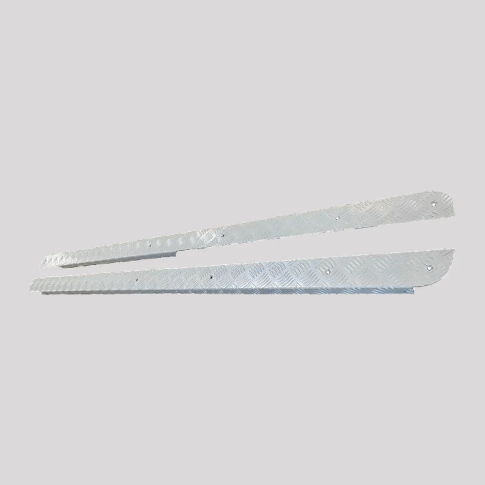 Defender 110 Hard Top & Pick Up Chequer Plate Sill Protectors, 3mm with Countersunk Stainless Fittings – Silver powder coated – DDS Metals