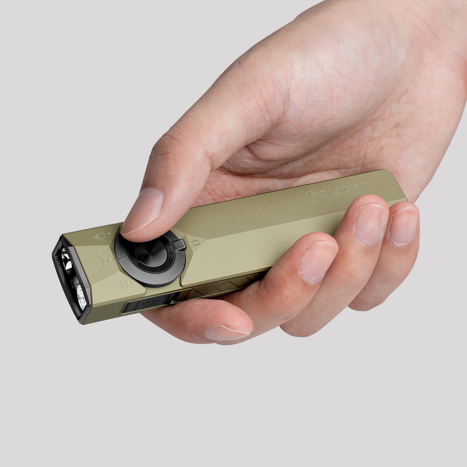arkpro-ultra-in-hand.png