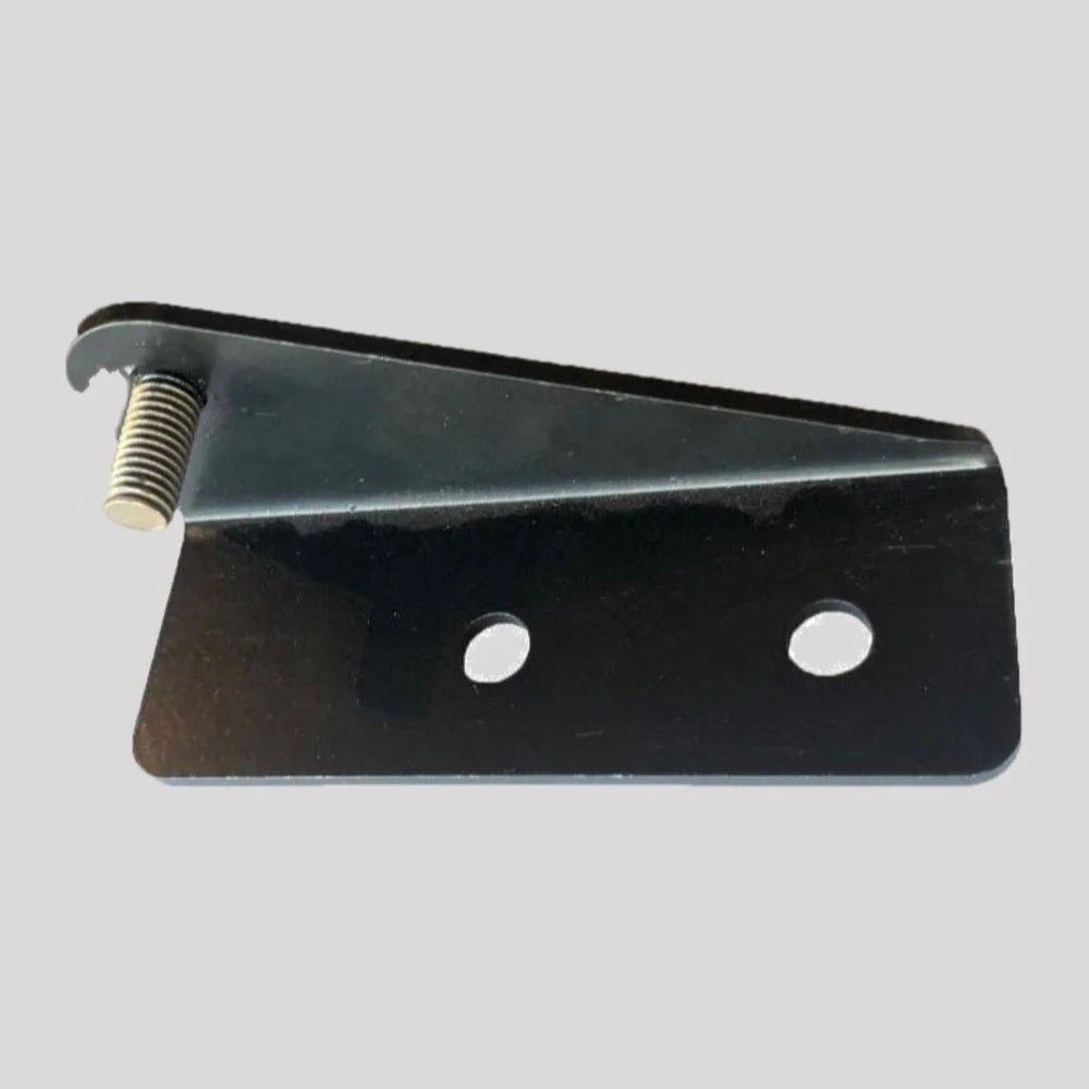 defender-2nd-row-check-strap-bracket-2.webp