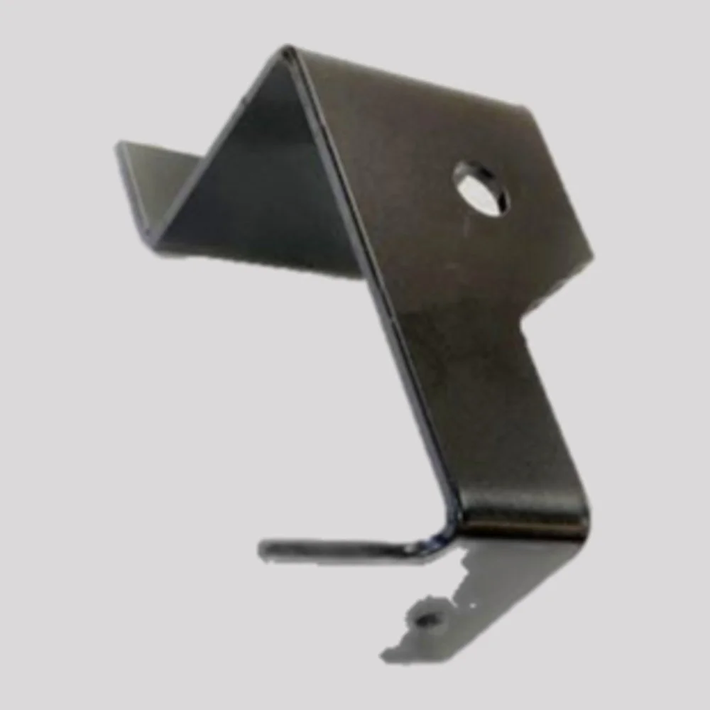 Defender Hard Top Trim Retainer Bracket – Left – DDS Metals