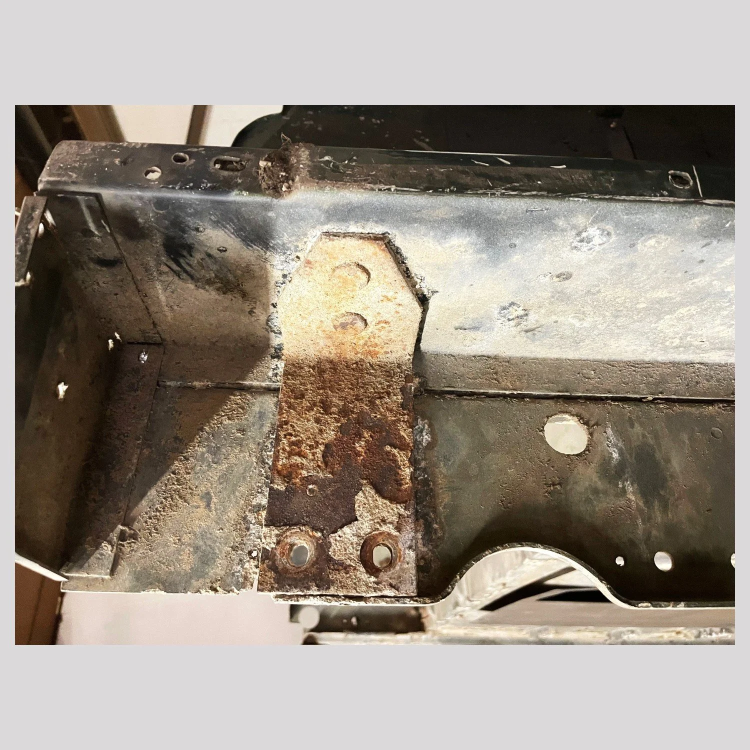Defender 90 Seat Belt Mount Repair Plate – DDS Metals