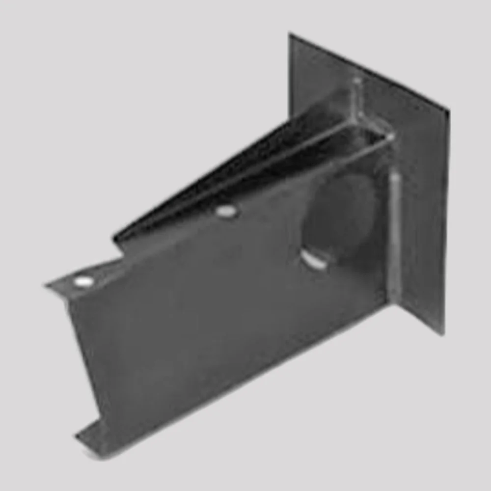 Series 109" Front of Petrol Tank Outrigger (Large Hole) – Right – DDS Metals