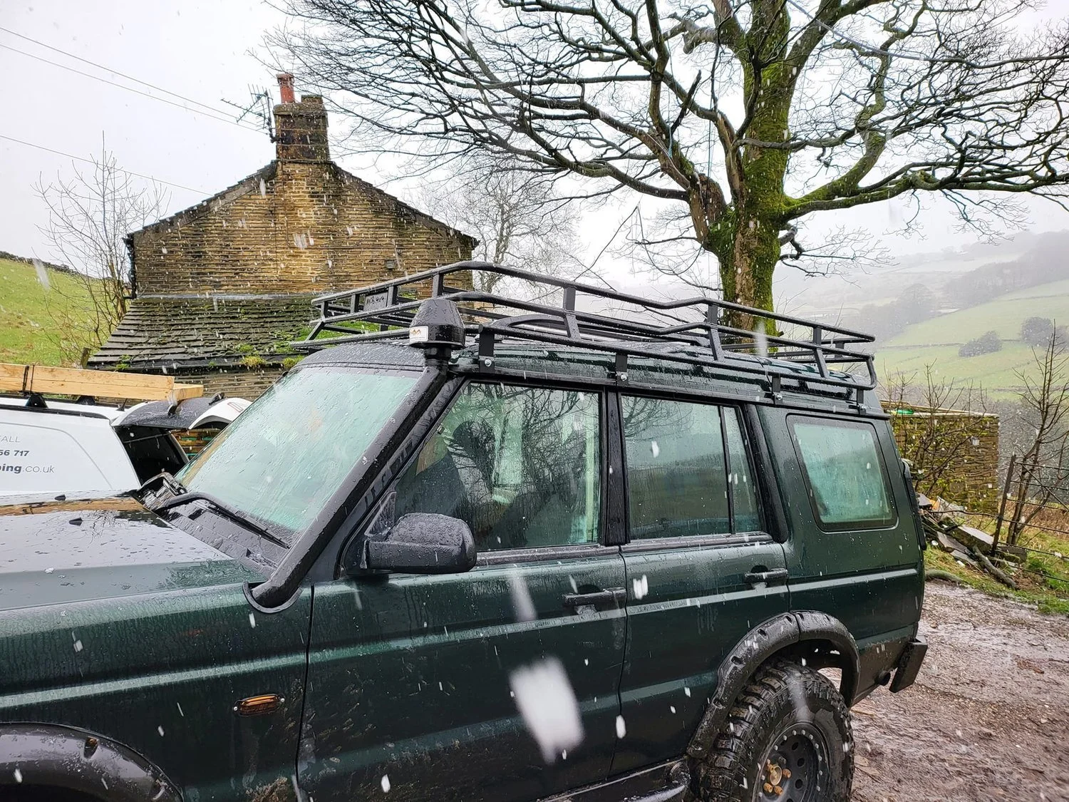MCB 4x4 Discovery 2 Expedition Roof Rack – handmade steel roof rack for the Land Rover Discovery 2 (photo 4 of 8)