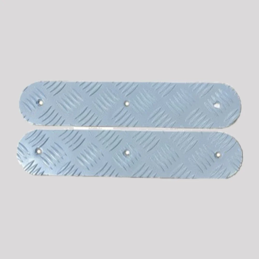 Defender Front Bumper Chequer Plate with Countersunk Stainless Fittings – Silver powder coated – DDS Metals