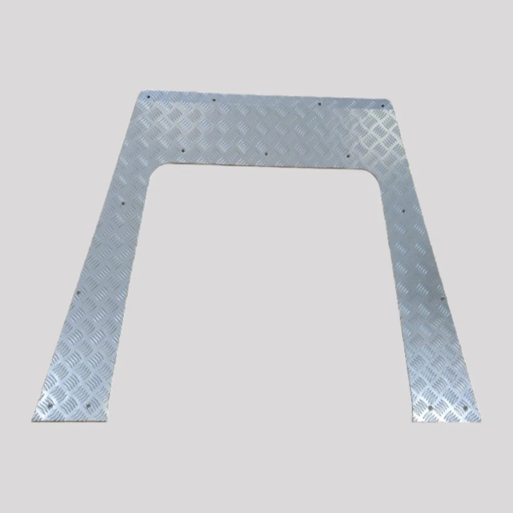 Defender Puma Chequer Plate Bonnet Protector with Countersunk Stainless Fittings – 2mm, Silver powder coated / 3mm, Silver powder coated – DDS Metals