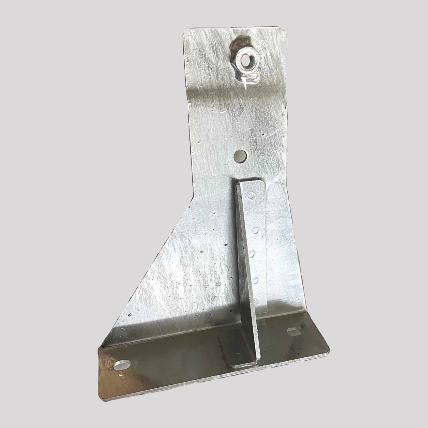 Defender Front Seat Belt Anchorage Bracket (1987-2006) – Right – DDS Metals