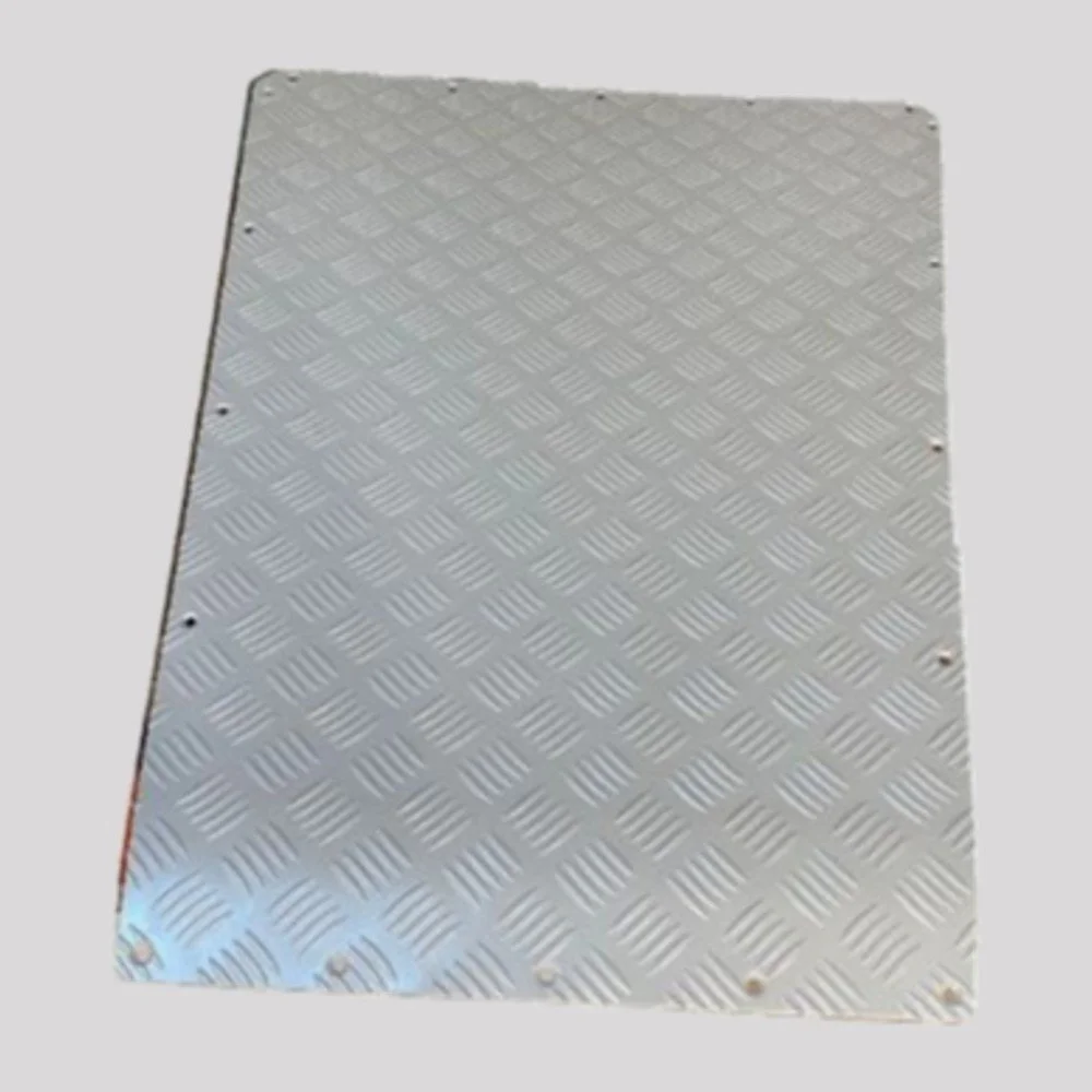 Defender Tdi & Td5 Chequer Plate Bonnet Protector with Countersunk Stainless Fittings – 2mm, Silver powder coated / 3mm, Silver powder coated – DDS Metals