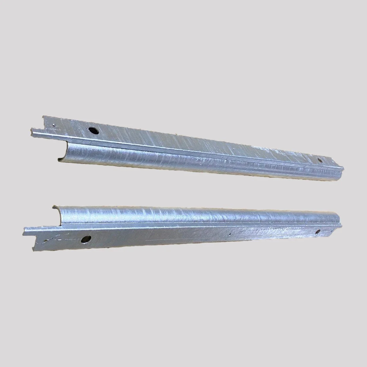 Series 2nd Row Door Bottom Capping, Galvanised Steel – Pair (left & right) – DDS Metals