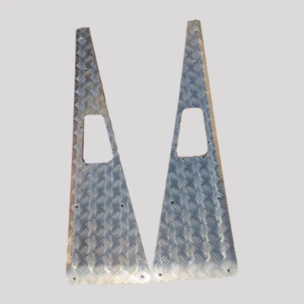 Defender Chequer Plate Wing Tops, Small Air Intake, Side Fold, 3mm with Countersunk Stainless Fittings – No aerial hole, Mill finish (bare aluminium) – DDS Metals
