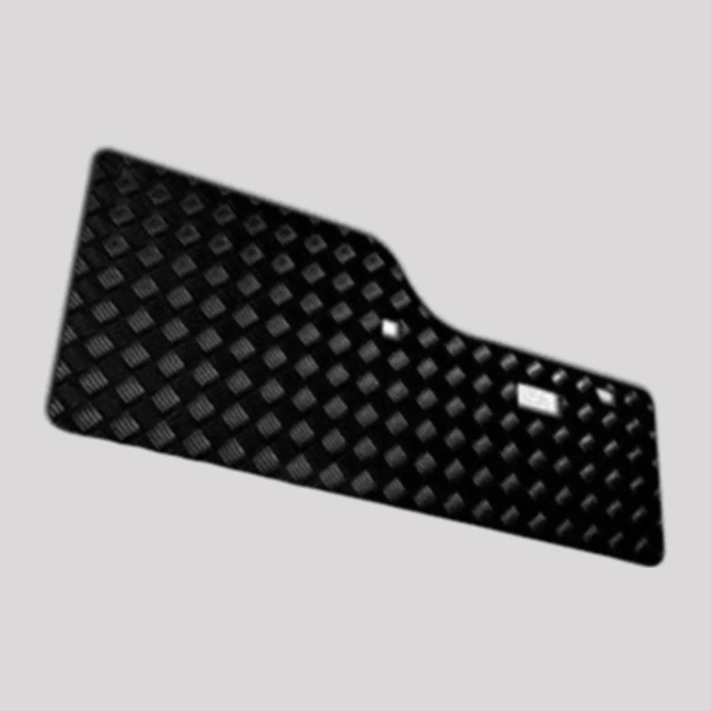 Discovery 1 Chequer Plate Door Casing – Black powder coated – DDS Metals